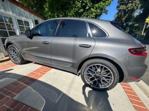 Used 2018 Porsche Macan Sport Edition AWD/4WD image 11