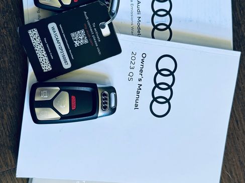 Used 2023 Audi SQ5 Prestige AWD/4WD image 29
