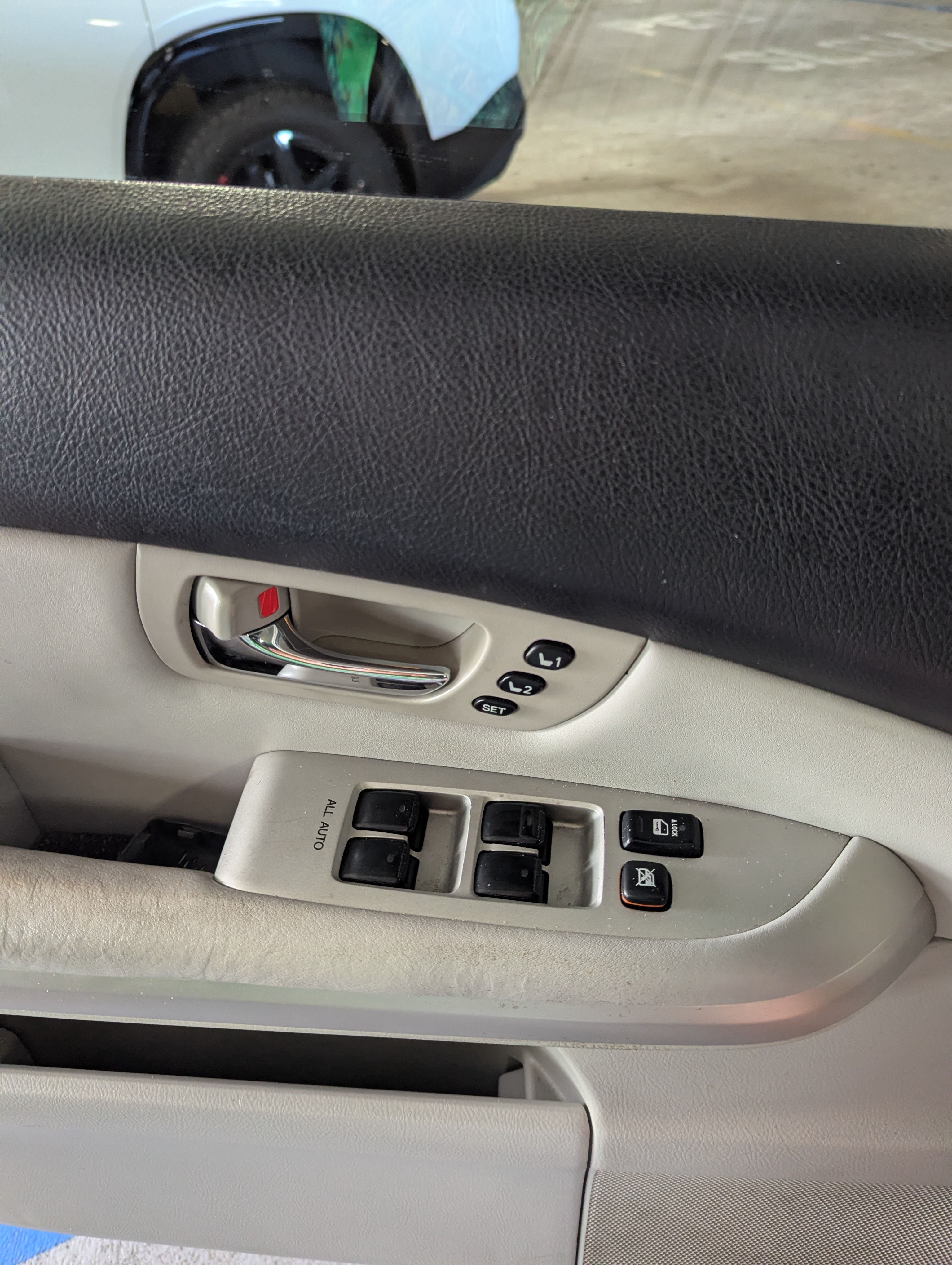 Used 2006 Lexus RX 400h AWD image 6