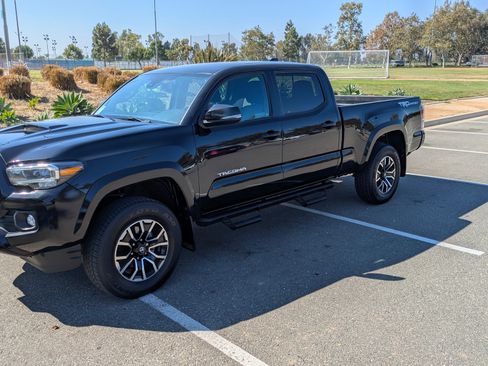 Used 2023 Toyota Tacoma TRD Sport image 11