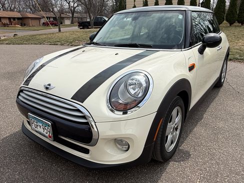 Used 2015 MINI Cooper 2-Door Hardtop image 1