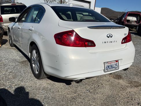 Used 2010 INFINITI G37 Journey image 4