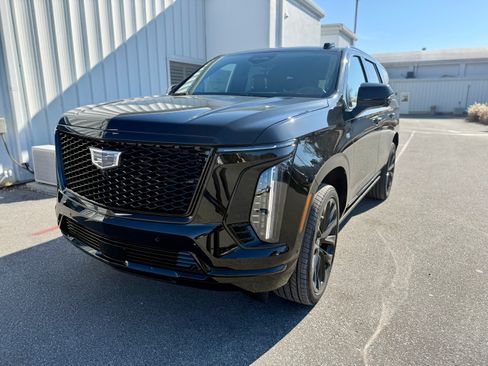 Used 2026 Cadillac Escalade Platinum Sport w/ LPO, ONYX Package image 20