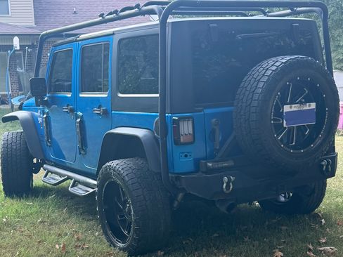Used 2016 Jeep Wrangler Unlimited Sport w/ Quick Order Package 24S AWD/4WD image 2