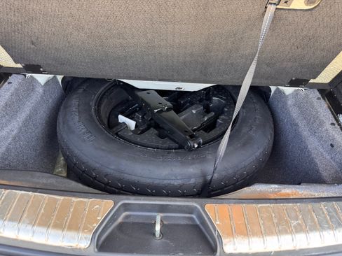 Used 2010 Mercedes-Benz GL 450 4MATIC image 24