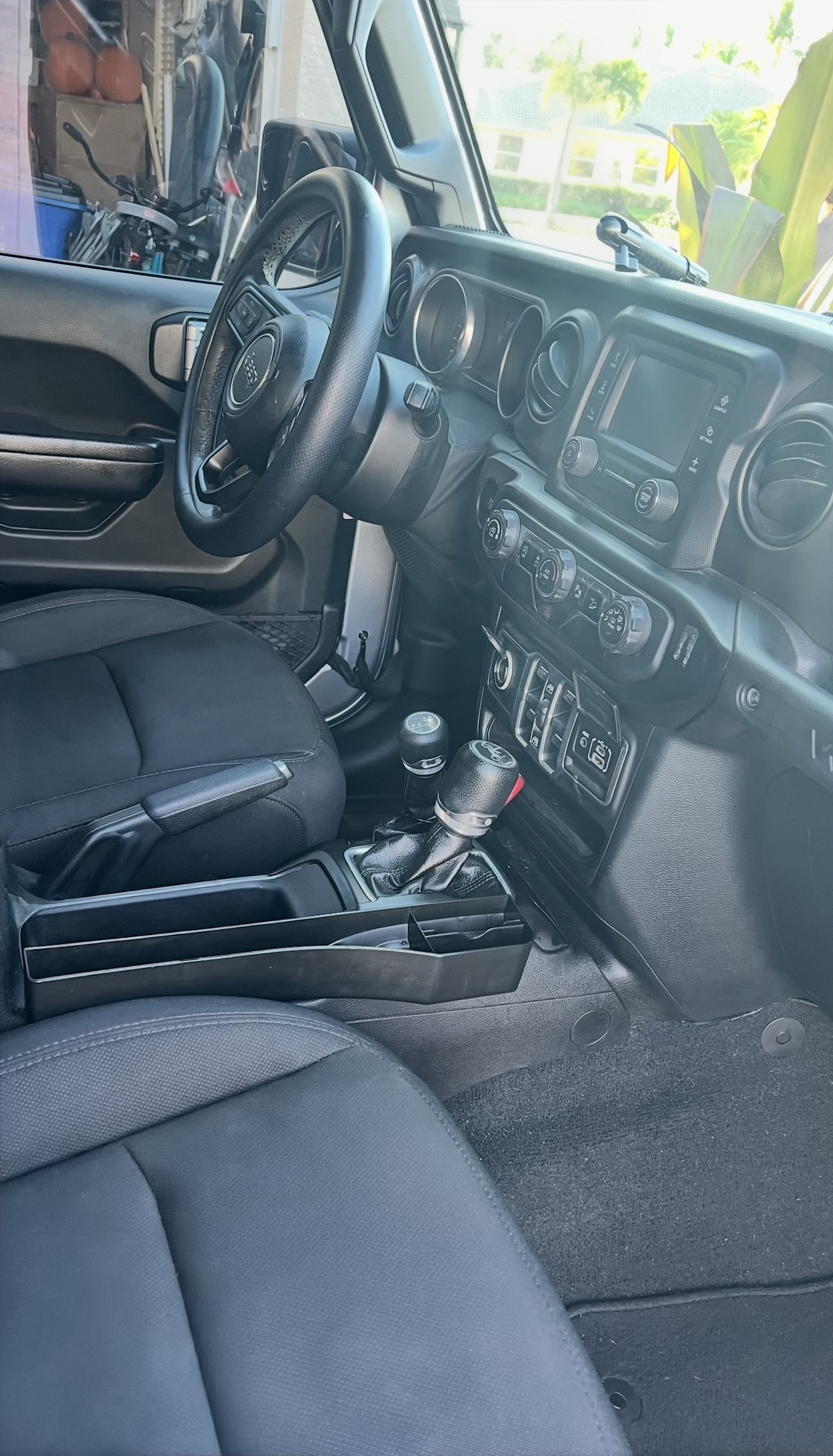 Used 2018 Jeep Wrangler Unlimited Sport S AWD/4WD image 11
