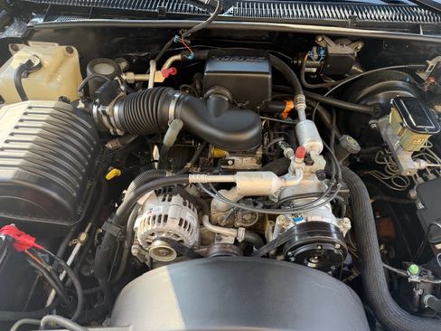 Used 1999 GMC Yukon 4WD 4-Door image 5