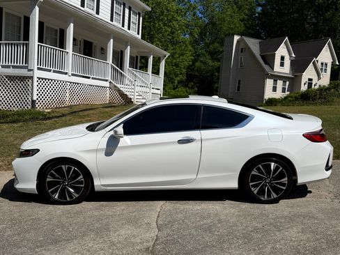 Used 2017 Honda Accord EX-L image 1