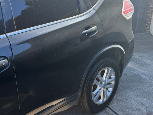 Used 2016 Nissan Rogue S image 5