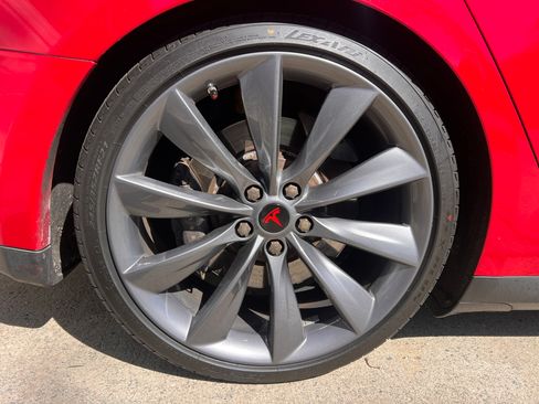 Used 2013 Tesla Model S image 13