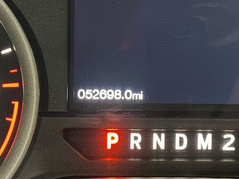 Used 2016 Ford F150 XLT w/ Equipment Group 302A Luxury image 4