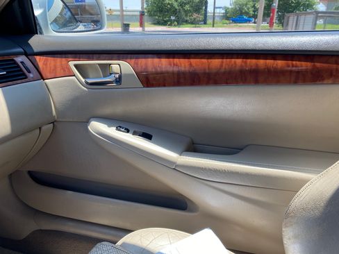 Used 2008 Toyota Solara SLE image 12