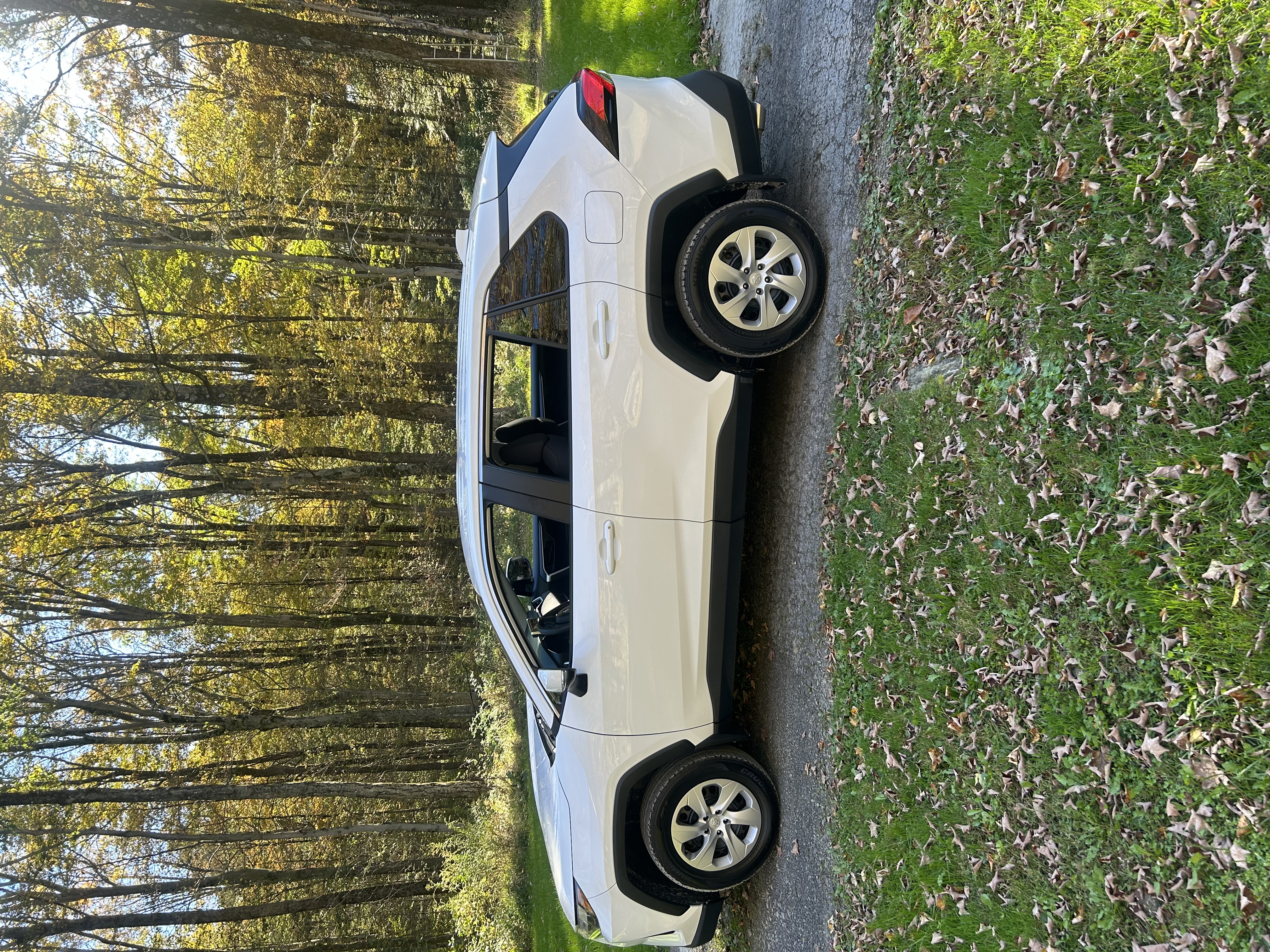 Used 2024 Toyota RAV4 LE AWD/4WD image 15
