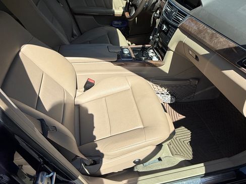 Used 2012 Mercedes-Benz E 350 4MATIC Sedan image 6