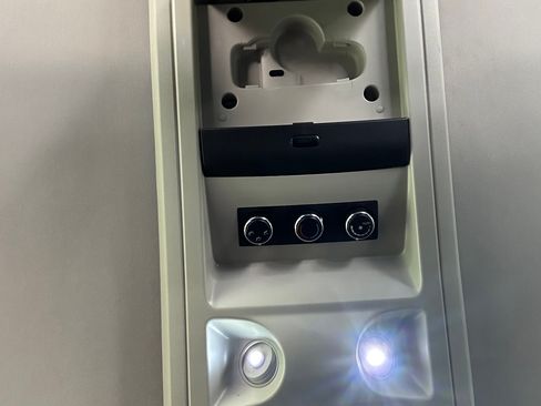 Used 2015 Chrysler Town & Country Touring image 15