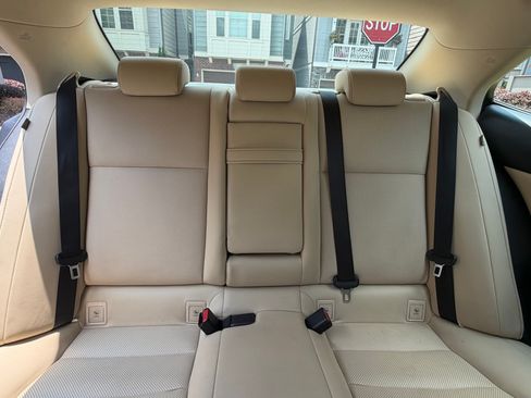 Used 2016 Lexus IS 200t RWD image 19