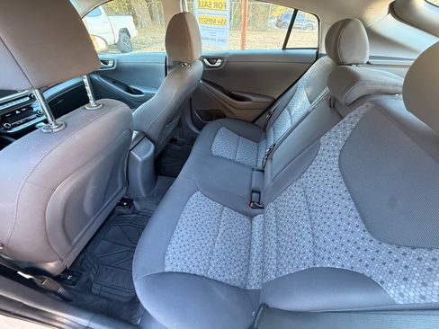 Used 2017 Hyundai Ioniq SEL image 18