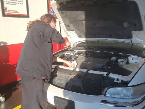 Used 2001 Buick Park Avenue Sedan 4D w/ Prestige Pkg image 22