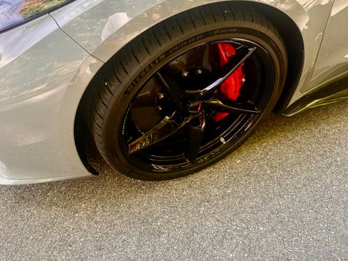 Used 2025 Chevrolet Corvette E-Ray w/ Stealth Interior Trim Package AWD/4WD image 29