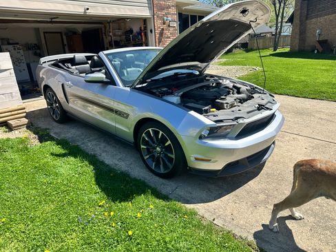 Used 2012 Ford Mustang GT Premium image 8