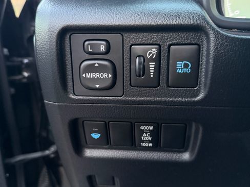 Used 2021 Toyota 4Runner Venture w/ Moonroof Package AWD/4WD image 16