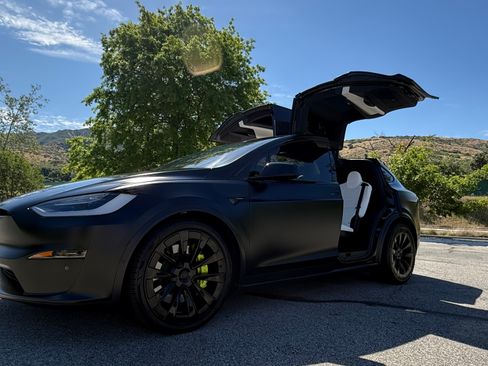 Used 2022 Tesla Model X image 6