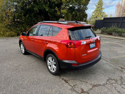 Used 2015 Toyota RAV4 Limited image 2