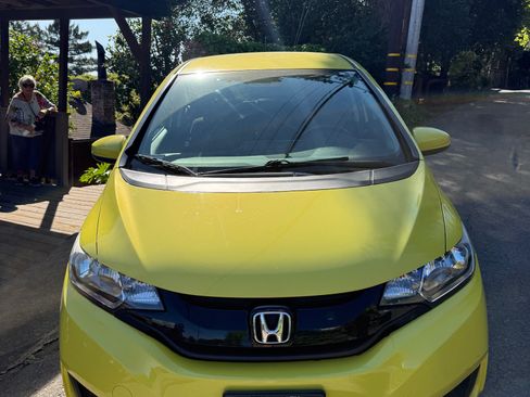 Used 2016 Honda Fit LX image 2