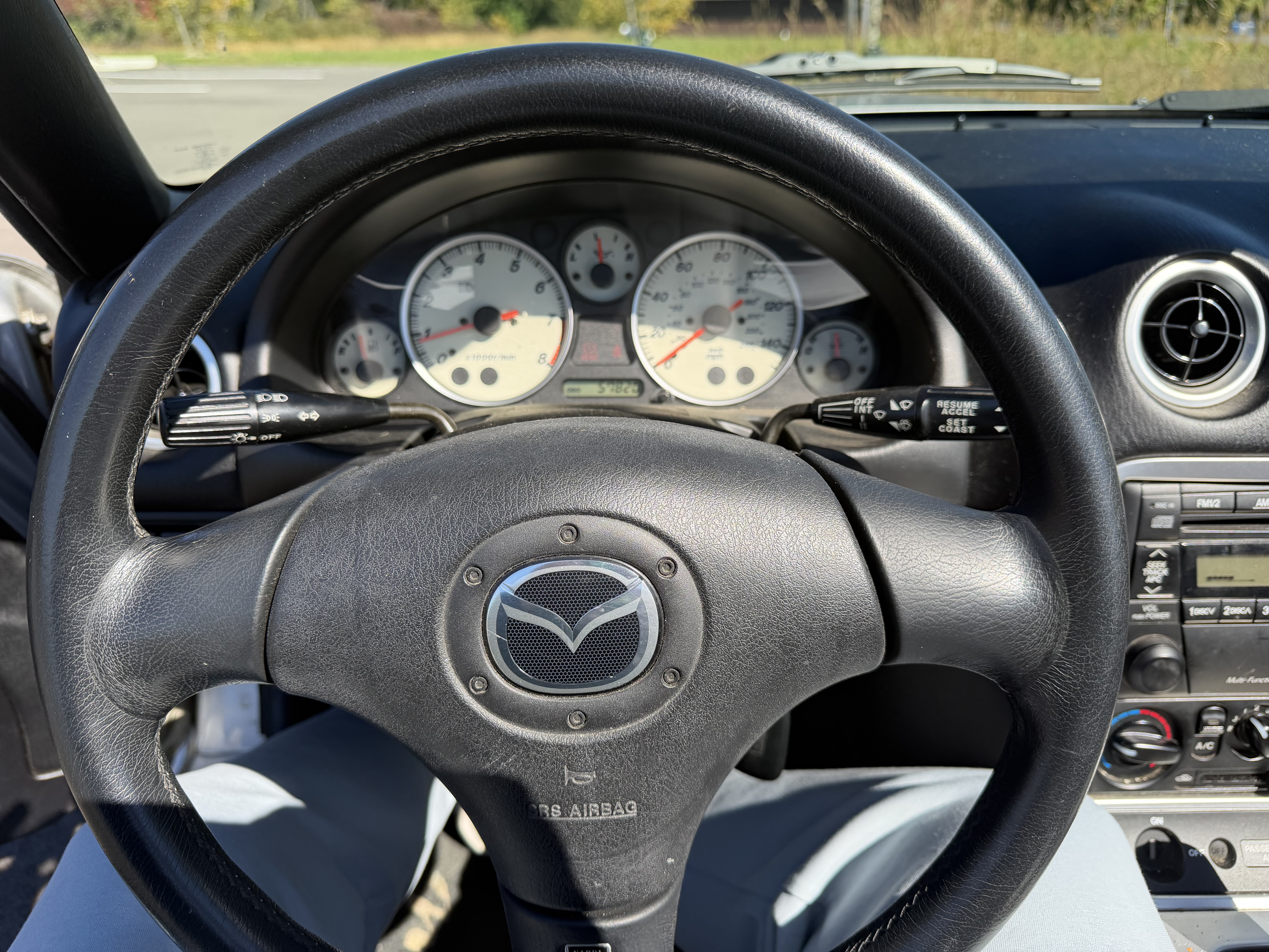 Used 2003 MAZDA MX-5 Miata RWD image 17