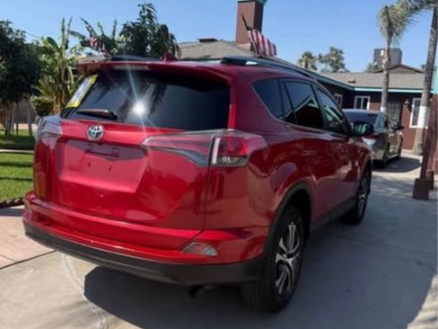 Used 2017 Toyota RAV4 LE w/ All Weather Liner Package AWD/4WD image 10