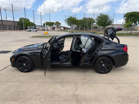 Used 2018 BMW 330i Sedan RWD image 11