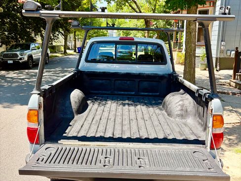 Used 2001 Toyota Tacoma 4x4 Xtracab V6 w/ SR5 Pkg w/ Chrome Pkg image 5