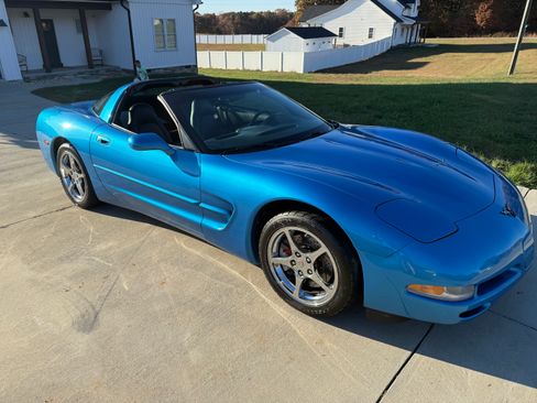 Used 1999 Chevrolet Corvette Coupe image 1