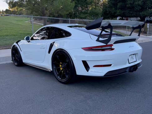 Used 2019 Porsche 911 GT3 RS image 14
