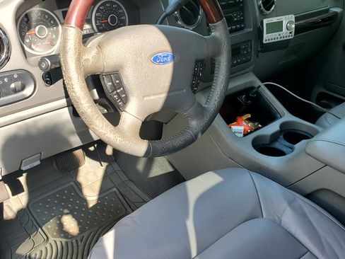 Used 2006 Ford Expedition Limited image 18