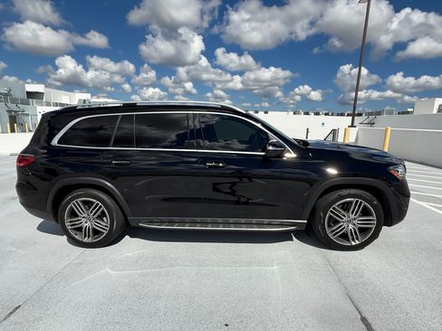 Used 2024 Mercedes-Benz GLS 450 4MATIC image 2