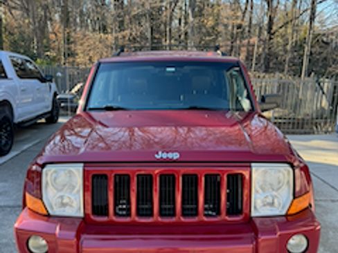 Used 2006 Jeep Commander 2WD image 2