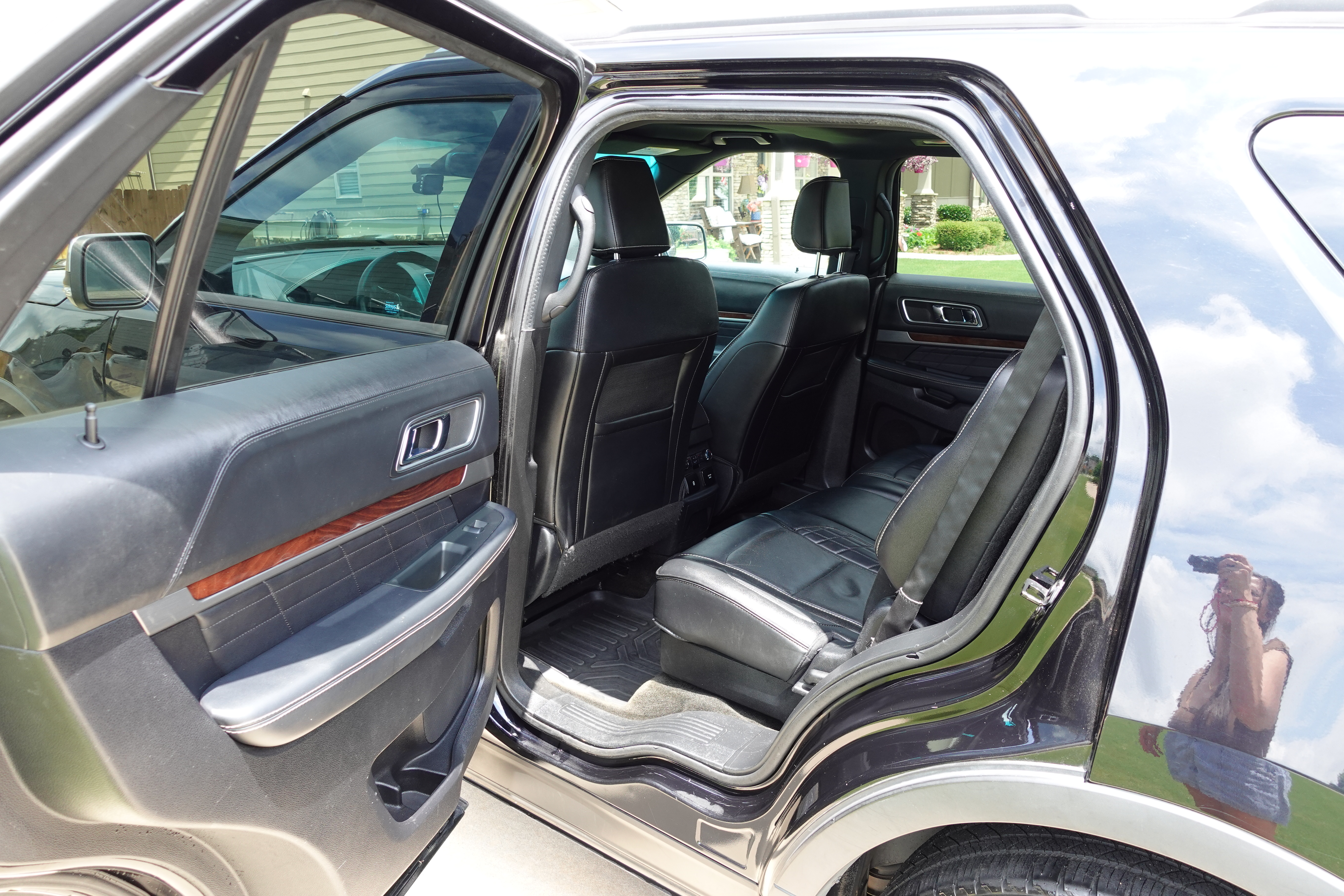 Used 2016 Ford Explorer Platinum AWD/4WD image 11