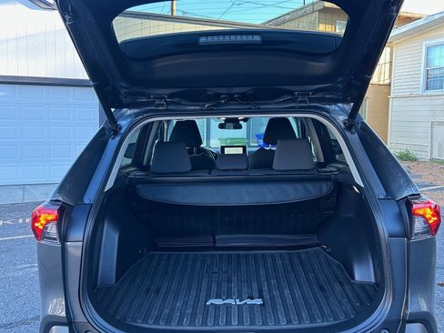 Used 2023 Toyota RAV4 XLE w/ Convenience Package image 25