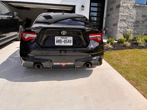 Used 2019 Toyota 86 TRD SE RWD image 4