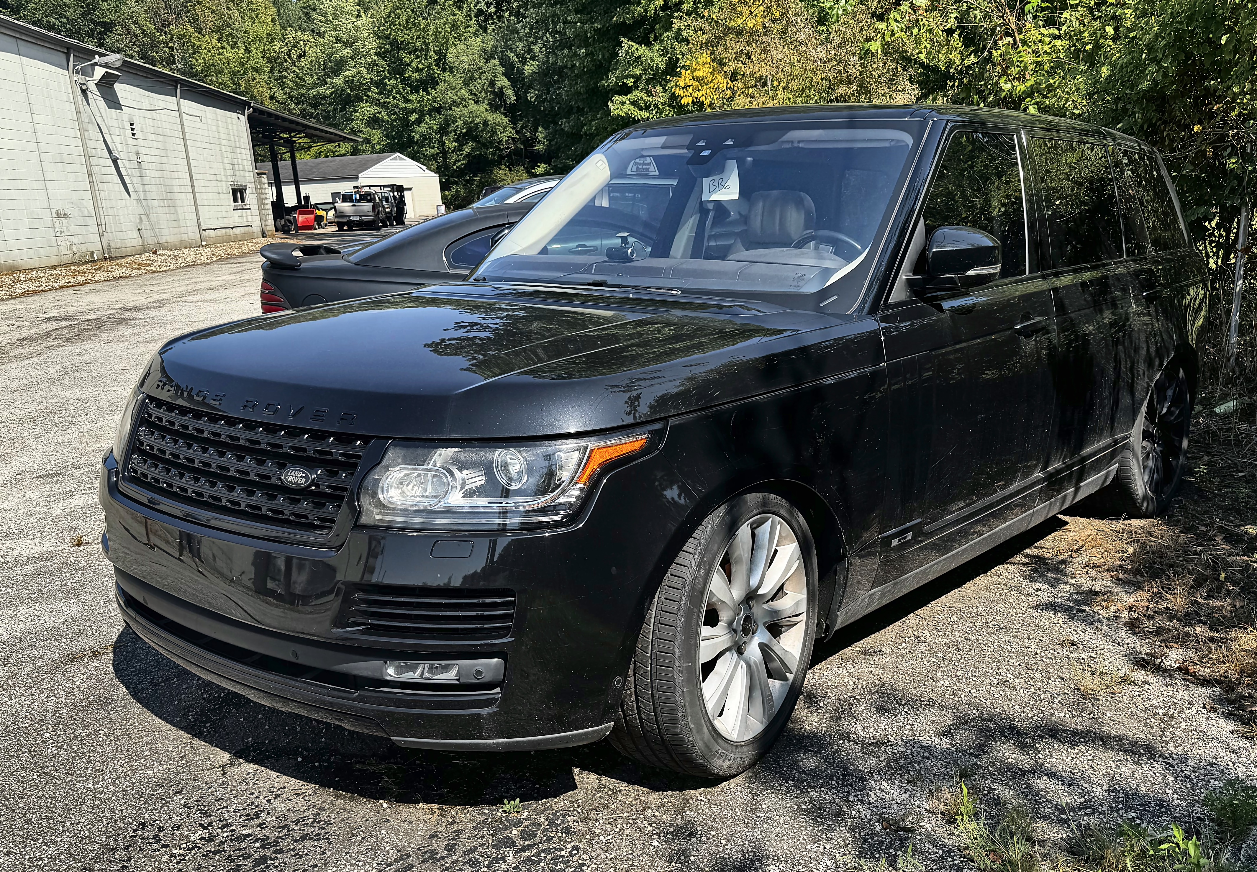 Used 2017 Land Rover Range Rover Long Wheelbase Supercharged AWD/4WD image 4
