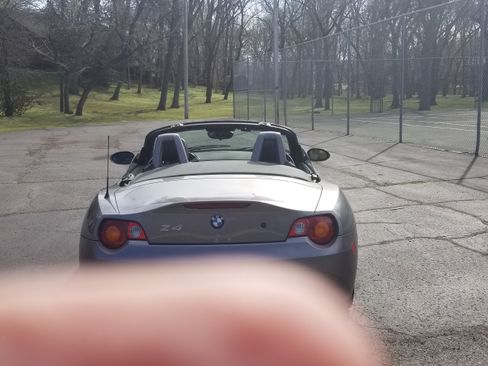 Used 2004 BMW Z4 2.5i image 4