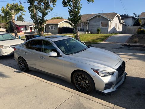 Used 2014 INFINITI Q50 Hybrid w/ Navigation Package RWD image 5