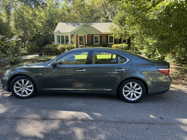 Used 2007 Lexus LS 460 RWD image 1