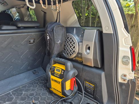 Used 2008 Toyota FJ Cruiser 4WD image 8