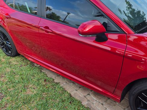 Used 2025 Toyota Camry SE w/ Multimedia Upgrade Package image 5