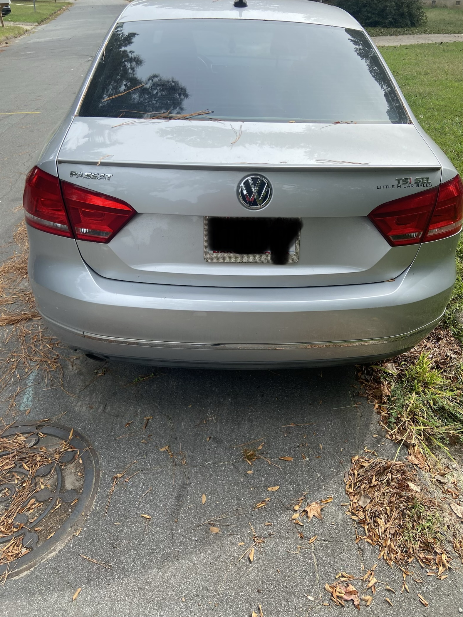 Used 2014 Volkswagen Passat 1.8T SEL Premium FWD image 4