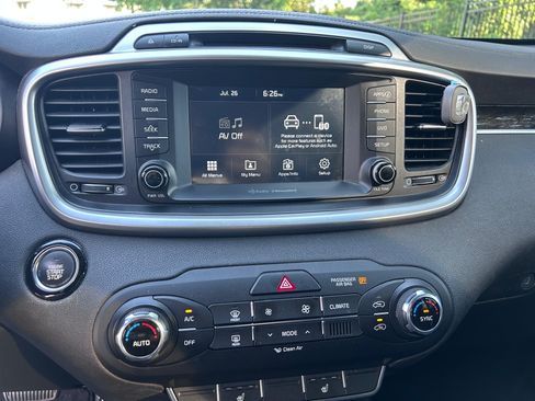Used 2017 Kia Sorento FWD w/ LX Convenience Package image 15