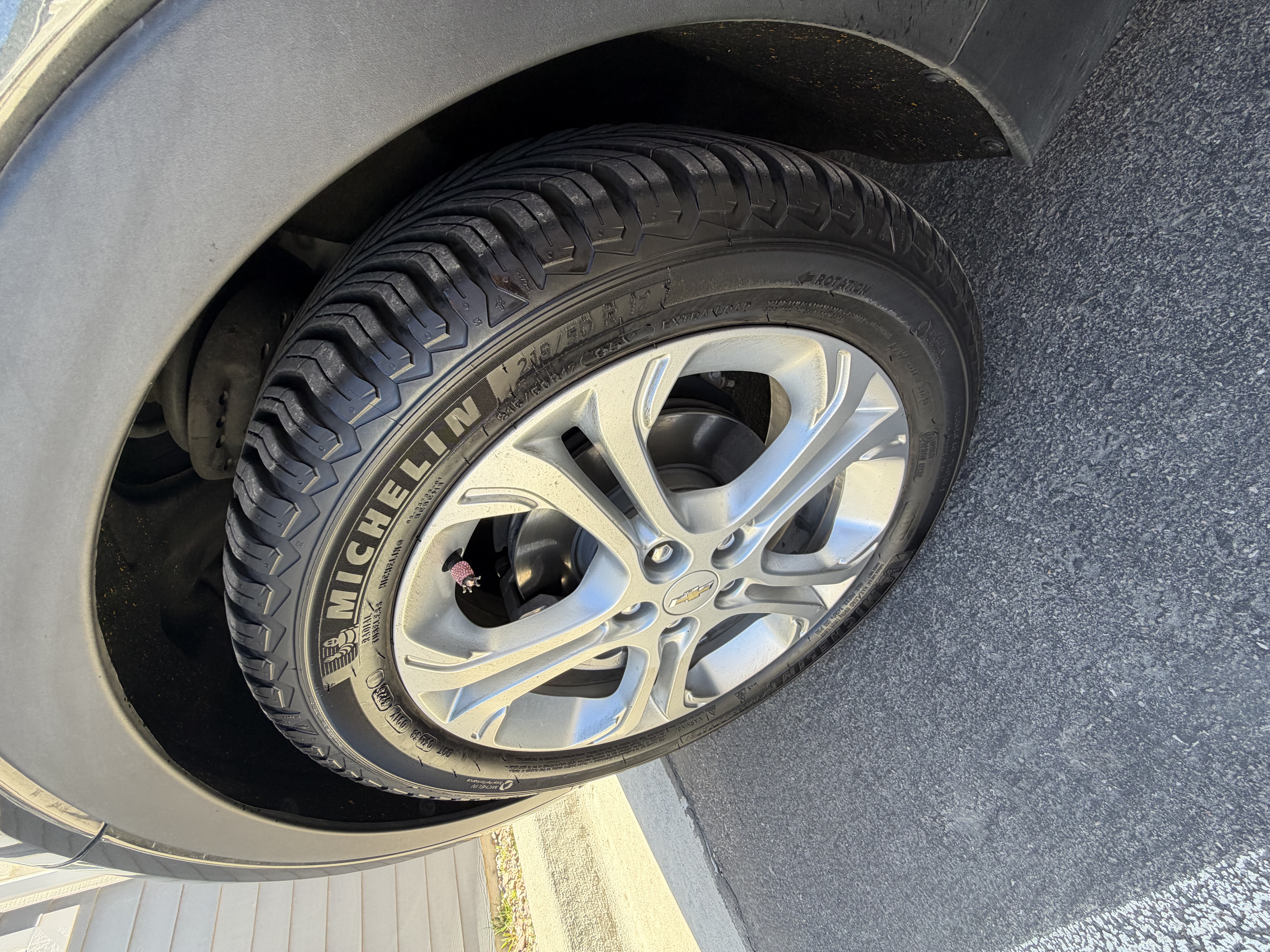 Used 2021 Chevrolet Bolt LT FWD image 13