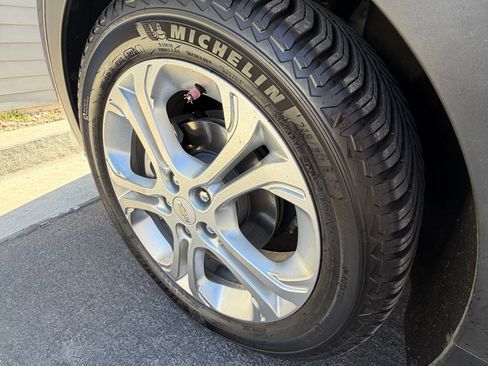 Used 2021 Chevrolet Bolt LT image 13